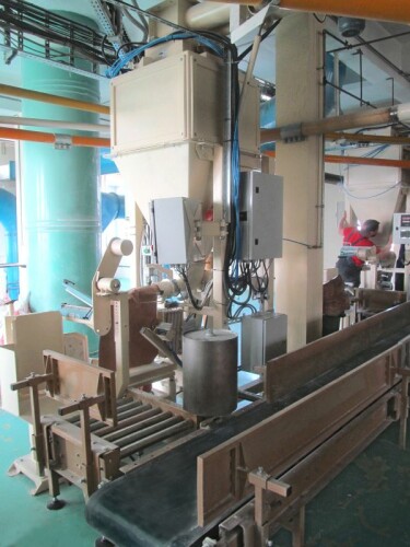 Линия фасовки мучных смесей и крахмала в клапанные мешки по 30 кг